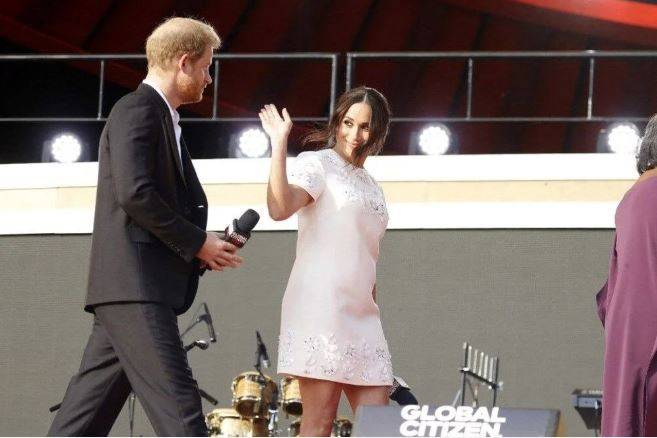 Kraliyet ailesinde yeni bomba! Meghan Markle’nin twerk videosu sızdı, ortalık yine karıştı 21